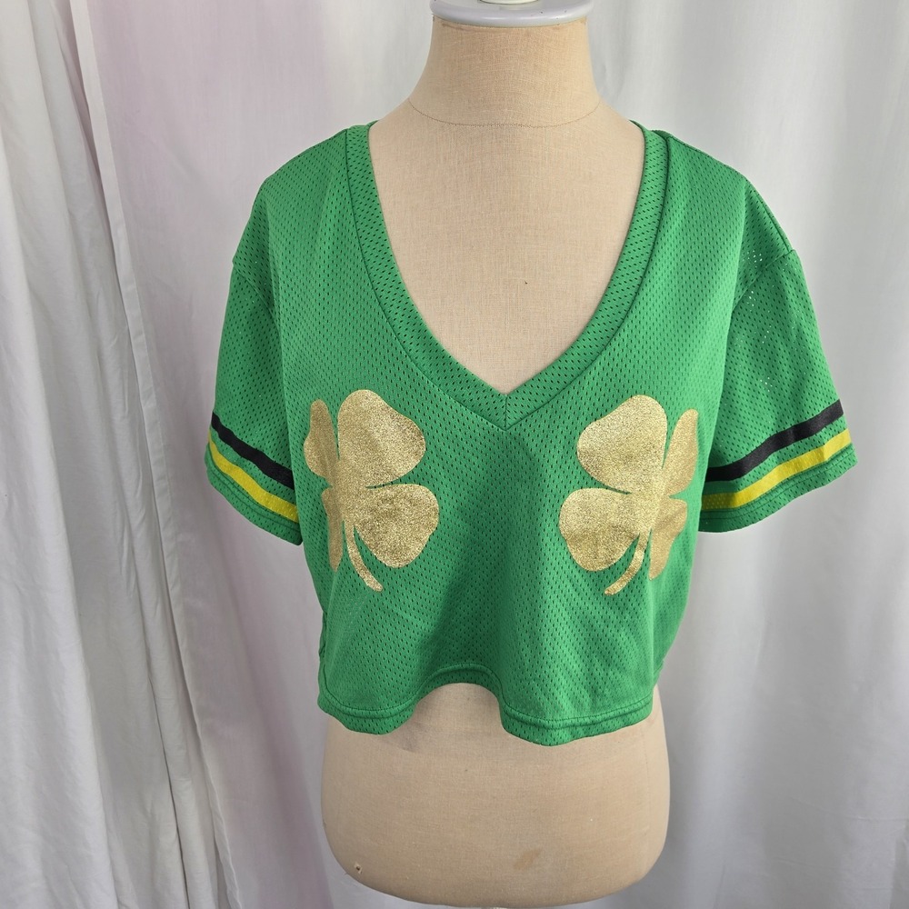 Spencer's Saint Patricks Day Green Crop Top Jersey Size M Shamrocks Green Gold